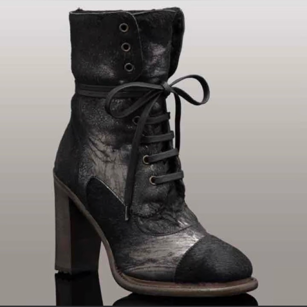 Ugg collection special edition piera boots